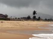 playa (Sierra Leona. Agosto, 2009)