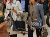 Reina Sofía, shopping Washington bolsos Loewe