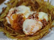 Huevos poché sobrasada nido patatas paja