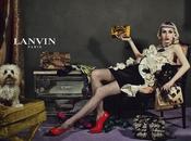 Lanvin invierte modelos
