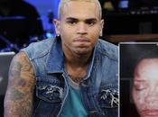 Chris Brown cree Rihanna debe hablar paliza
