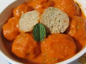 Albóndigas salsa verduras