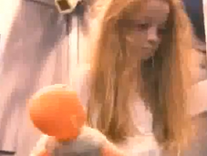 broma niña fantasma ascensor