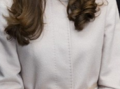Kate Middleton, abrigo Mara vestido print animal, Cambridge