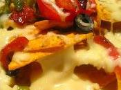 Receta Nachos Queso Deliciosos Totopos cubiertos queso derretido, chile, tomate champiñones Cocina Mexicana