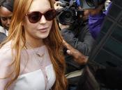 Lindsay Lohan fiesta tras salvarse cárcel