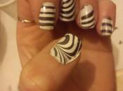 Nails-Black White Water Marble