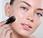 Aplicación base maquillaje, brochas