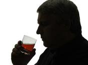 consumo alcohol excesivo aumenta riesgo accidente cerebrovascular