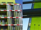 Edificio cuya temperatura regula algas
