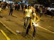 Grupos opositores provocan fuertes disturbios Venezuela