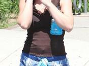 Britney Spears impacta evidente celulitis