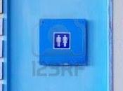 ¿Porqué escribe puertas lavabos?