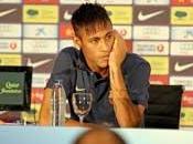 Barcelona presenta fichaje estrella, brasileño Neymar