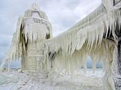 Faros congelados lago Michigan