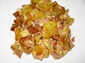 Revuelto patatas, bacon salchichas