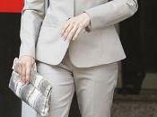 Dña. Letizia, estilo ejecutivo, acto favor mujeres directivas