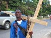 Peregrino Pedernales camina hacia Higüey favor Miranda.