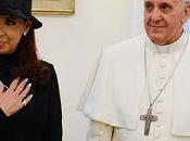 Responde Papa «peculiar» saludo presidenta argentina