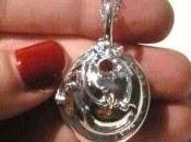 Colgante locket plateado brillante Crónicas Vampíricas