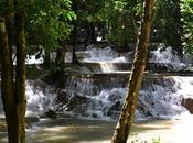 Visitando cataratas Luang Prabang