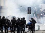 Maestros huelga enfrentan policías Janeiro; uniformados usaron gases lacrimógenos balas goma