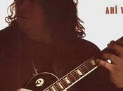 "Ahí (2004) gran guitarrista argentino Luis Salinas.