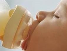 Alimentar leche materna almacenada