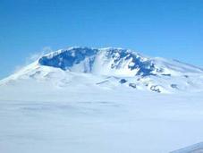 Hierve magma debajo hielo antártico