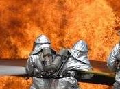 Cuando bomberos pisan manguera