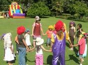 niños bizcos tienen menos posibilidades invitados cumpleaños