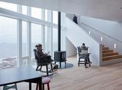 Studio Ineke Hans basa tradición Fogo Island para diseñar mobiliario hotel.