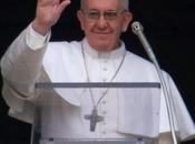 Papa Francisco festeja Valentín 20.000 novios mundo entero