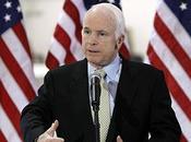 John McCain urge Obama, ocupar militarmente Venezuela.
