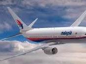 Descubren posibles restos avión Malaysia Airlines