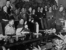 Firma Pacto Tripartito: nacido 27/09/1940.