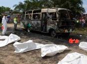 menos niños iglesia mueren calcinados autobús viajaban