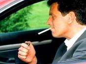 Neuquén: proyecto prohíbe tomar mate, fumar comer mientras maneja