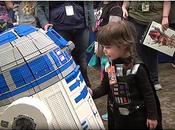 Lego R2-D2 Darth Lily: Poder Ternura