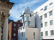 Antony Gromley escultura metálica gigante