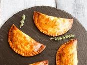 Empanadillas cebolla morada rulo cabra