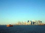Ferry conecta Manhattan State Island. Nueva York
