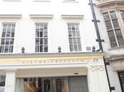 Victoria Beckham abre primera tienda ropa