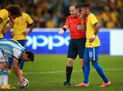 Neymar gana partida Messi