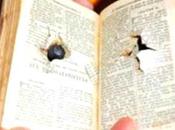 Biblia frena bala junto corazón policía