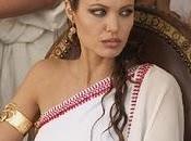 Cameron podría dirigir Angelina biopic Cleopatra