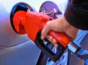 2015 abre bajas precios combustibles.