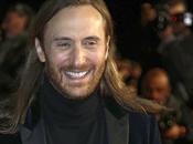 David Guetta sale modelo años