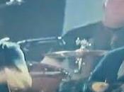 Vídeo: AC/DC tocan 'Rock Bust' Grammy (con Chris Slade batería)