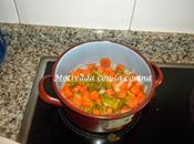 Pescado salsa verduras.